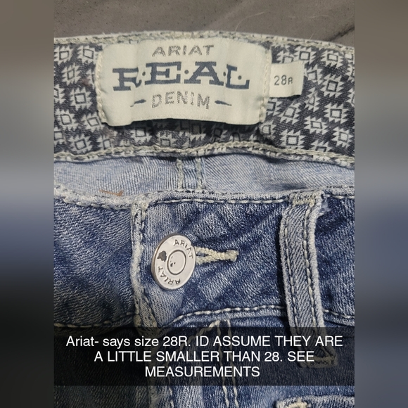 Ariat jeans size 28r - Picture 3 of 5